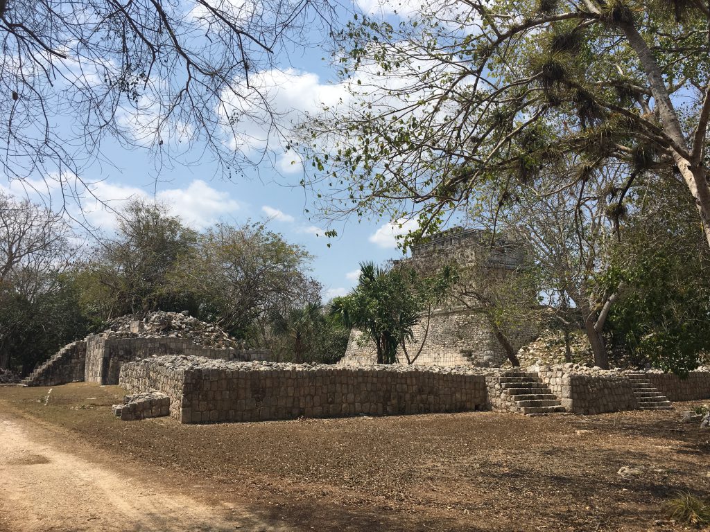 Roadtrip Yucatan - Maya-Ruine auf der Anlage Chichén Itzá, einer der bekanntesten Ruinenstätten Mexikos.