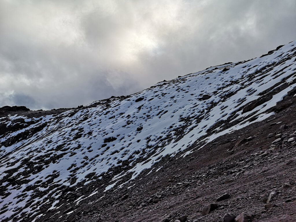 Schneefeld am Mount Kenya.