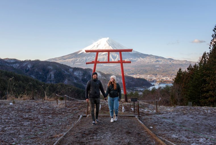 Für Annika und Mathias gehts mit dem Zug durch Japan.